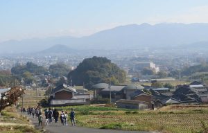 寺口ウォーキング風景（葛城山麓地域棚田）